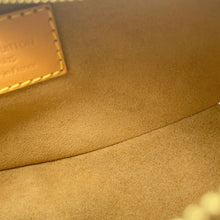 将图像加载到图库查看器中,LOUIS VUITTON loop BeigeM81098 Monogram