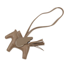 将图像加载到图库查看器中,HERMES Rodeo Pegasus Etoupe Lambskin Size PM