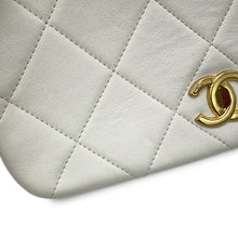 Load image into Gallery viewer, CHANEL Matelasse ChainShoulder Bag WhiteAS4451-B14393-10601 Lambskin