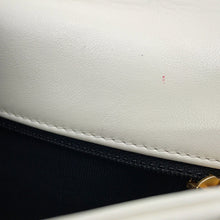 Load image into Gallery viewer, CHANEL Matelasse ChainShoulder Bag WhiteAS4451-B14393-10601 Lambskin