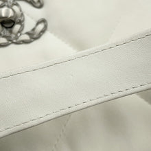 将图像加载到图库查看器中,CHANEL CHANEL19 ChainShoulder Bag WhiteAS1160 Lambskin