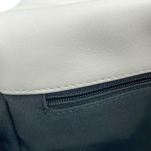 将图像加载到图库查看器中,CHANEL CHANEL19 ChainShoulder Bag WhiteAS1160 Lambskin