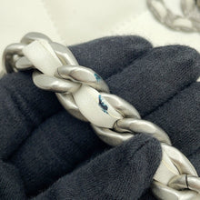 将图像加载到图库查看器中,CHANEL CHANEL19 ChainShoulder Bag WhiteAS1160 Lambskin