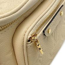 将图像加载到图库查看器中,LOUIS VUITTON Mini Bumbag claimM83275 Monogram Empreinte Leather Size Mini