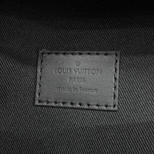 Load image into Gallery viewer, LOUIS VUITTON Discovery・Backpack NoirM22558 Monogram Eclipse Size PM
