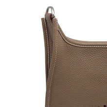 将图像加载到图库查看器中,HERMES Evelyne3 Etoupe Taurillon Clemence Size PM