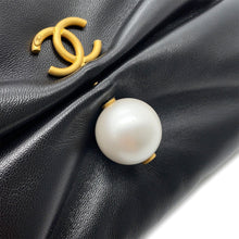 Load image into Gallery viewer, CHANEL CC Logo Pearl ChainClutch Bag BlackAP4613 Shiny Lambskin