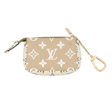 Load image into Gallery viewer, LOUIS VUITTON Mini Pochette Accessoires Beige/KhakiM67579 Monogram Monogram Giant
