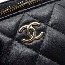 Load image into Gallery viewer, CHANEL Matelasse Chain Vanity BlackAP2198 Lambskin Size Small