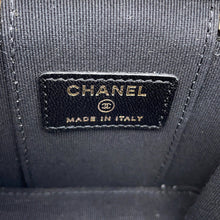 Load image into Gallery viewer, CHANEL Matelasse Chain Vanity BlackAP2198 Lambskin Size Small