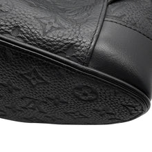 Load image into Gallery viewer, LOUIS VUITTON Christopher NoirM55699 Monogram Taurillon Size MM