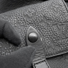 Load image into Gallery viewer, LOUIS VUITTON Christopher NoirM55699 Monogram Taurillon Size MM