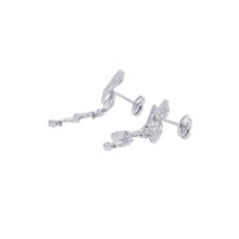 Load image into Gallery viewer, TIFFANY&Co. Paper Flower Earrings Pt950