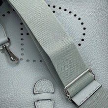 将图像加载到图库查看器中,HERMES Evelyne 3 Blue Gacier Taurillon Clemence Size PM