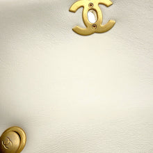Load image into Gallery viewer, CHANEL Mini Matelasse Pearl Chain White Lambskin