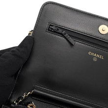 Load image into Gallery viewer, CHANEL Chain wallet Black Velour/Leather