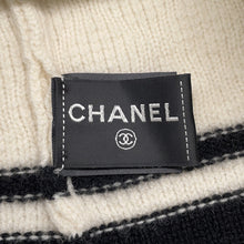 Load image into Gallery viewer, CHANEL CC Logo Knit cap White/Black Cashmere100%