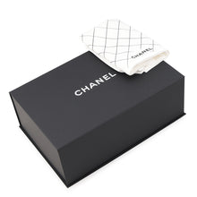 将图像加载到图库查看器中,CHANEL Matelasse W Flap ChainShoulder Bag BlackA01113 Caviar Leather Size 23