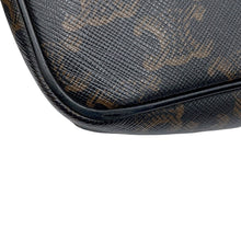 Load image into Gallery viewer, CELINE Triomphe Horizontal Messenger Bag Brown19450 2CIM 38OG PVC Leather Size Medium