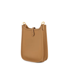 Load image into Gallery viewer, HERMES Evelyne Amazon Short Biscuit / Nata Taurillon Clemence Size TPM