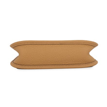 Load image into Gallery viewer, HERMES Evelyne Amazon Short Biscuit / Nata Taurillon Clemence Size TPM