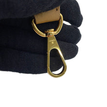 Load image into Gallery viewer, HERMES Evelyne Amazon Short Biscuit / Nata Taurillon Clemence Size TPM