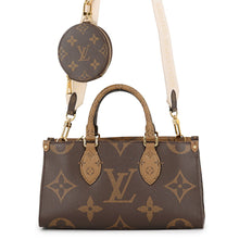 将图像加载到图库查看器中,LOUIS VUITTON Onthego EW RedM46653 Monogram Reverse Canvas Monogram Giant