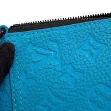 将图像加载到图库查看器中,LOUIS VUITTON Triangle Messenger - Limited Edition, Osaka Midosuji Store, 2020 Turquoise/NoirM55925 Monogram・Taurillon