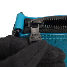 将图像加载到图库查看器中,LOUIS VUITTON Triangle Messenger - Limited Edition, Osaka Midosuji Store, 2020 Turquoise/NoirM55925 Monogram・Taurillon