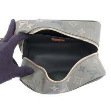 Load image into Gallery viewer, LOUIS VUITTON Dop kit Khaki GreenM26963 Monogram・Surplus