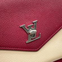 Load image into Gallery viewer, LOUIS VUITTON Pochette Lock Me Chain Lie De Vin/Etain/CrèmeM63470 Calf Leather Size BB
