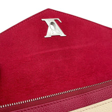 Load image into Gallery viewer, LOUIS VUITTON Pochette Lock Me Chain Lie De Vin/Etain/CrèmeM63470 Calf Leather Size BB