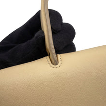 将图像加载到图库查看器中,CELINE Belt bag Black/Beige Leather