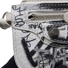 将图像加载到图库查看器中,BALENCIAGA Le Cagol Coin Purse Graffiti Print White/Black776769 Leather