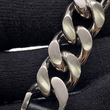 Load image into Gallery viewer, HERMES Camden Chain Bracelet Size T4 Black/Shiver Leather Metal