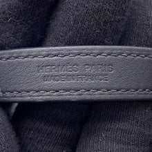 Load image into Gallery viewer, HERMES Camden Chain Bracelet Size T4 Black/Shiver Leather Metal