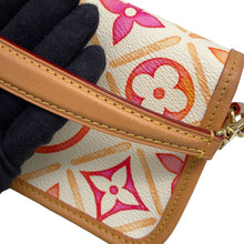 将图像加载到图库查看器中,LOUIS VUITTON By the Pool Diane White/CoralM83621 Monogram・Tiles Size Nano