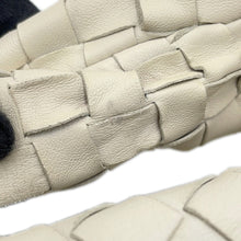 将图像加载到图库查看器中,Bottega Veneta Jodie INTRECCIATO White651876 Leather Size Mini