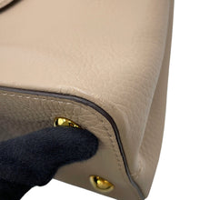 Load image into Gallery viewer, LOUIS VUITTON Capucines GaletM42263 Taurillon Leather Size PM