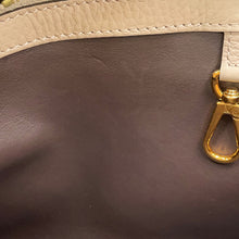 Load image into Gallery viewer, LOUIS VUITTON Capucines GaletM42263 Taurillon Leather Size PM