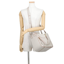 Load image into Gallery viewer, LOEWE hammock light ghostA538S35X18 Leather Size Small
