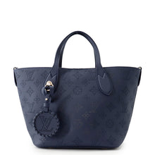 将图像加载到图库查看器中,LOUIS VUITTON Blossom NavyM14317 Monogram Mahina Size PM