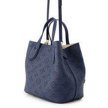将图像加载到图库查看器中,LOUIS VUITTON Blossom NavyM14317 Monogram Mahina Size PM
