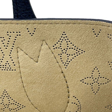 将图像加载到图库查看器中,LOUIS VUITTON Blossom NavyM14317 Monogram Mahina Size PM