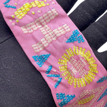 Load image into Gallery viewer, HERMES Twilly Kelly Amperle Rouge/Blanc/Multicolor Silk100%