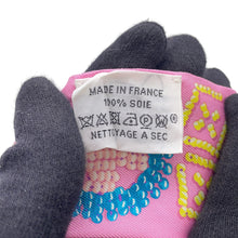 Load image into Gallery viewer, HERMES Twilly Kelly Amperle Rouge/Blanc/Multicolor Silk100%