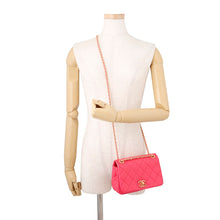 将图像加载到图库查看器中,CHANEL 19 Matelasse ChainShoulder Bag Pink Leather Size 20