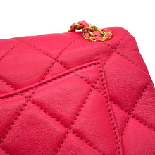 将图像加载到图库查看器中,CHANEL 19 Matelasse ChainShoulder Bag Pink Leather Size 20