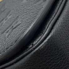 将图像加载到图库查看器中,LOUIS VUITTON Pochette Metis EW NoirM46595 Monogram Empreinte Leather