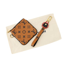 Load image into Gallery viewer, LOUIS VUITTON Pochette・Trio Noir/Brown/CreamM69516 Monogram Empreinte Leather LV Crafty